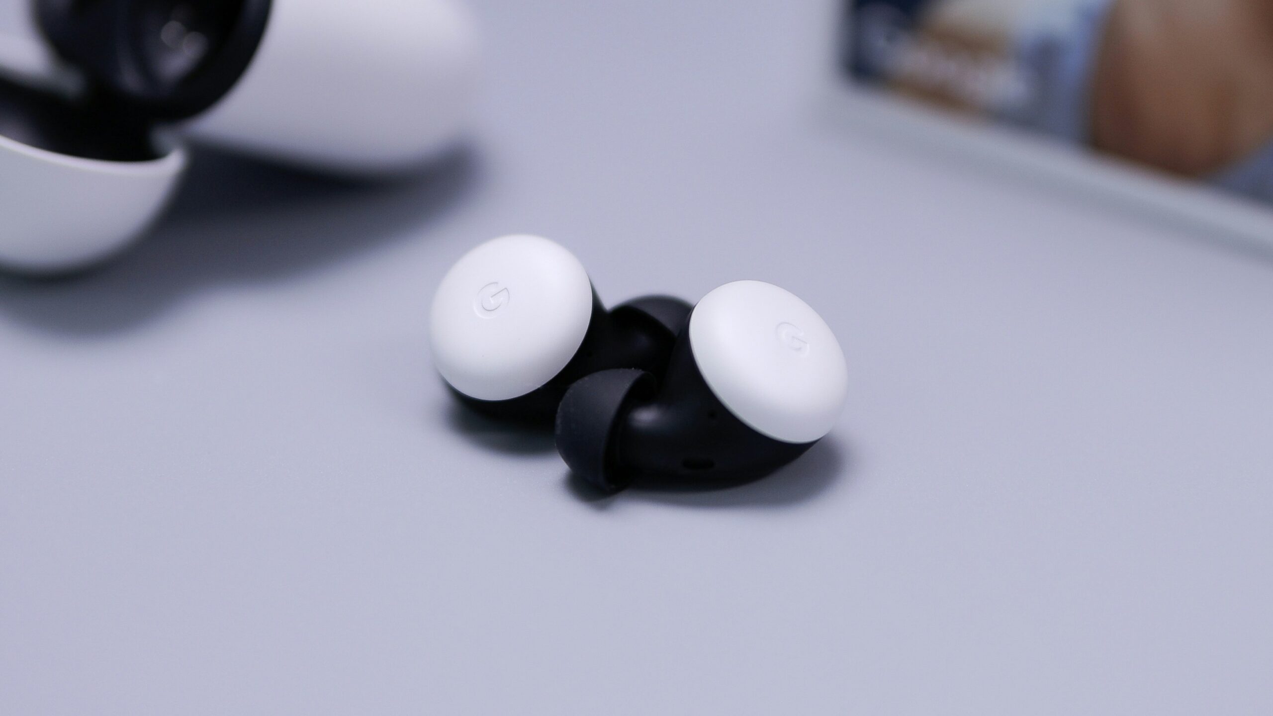 Pixel Buds Pro 2 小型 軽量 AI 音質 バッテリー